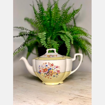 Vintage Johnsons Pareek Teapot