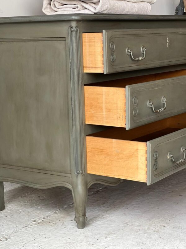 77a6c77f-f76b-4207-be38-dcc208344652 77a6c77f-f76b-4207-be38-dcc208344652