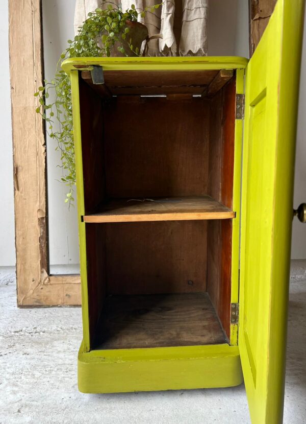 be78f686-5b5e-4566-b992-7f0460b3c7f4 be78f686-5b5e-4566-b992-7f0460b3c7f4