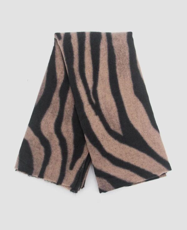 e9b5c50c-5e6d-4251-adb8-2377da34e53d e9b5c50c-5e6d-4251-adb8-2377da34e53d